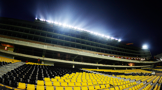 imagen de Las luces del Estadio "Campeón del Siglo", a pleno