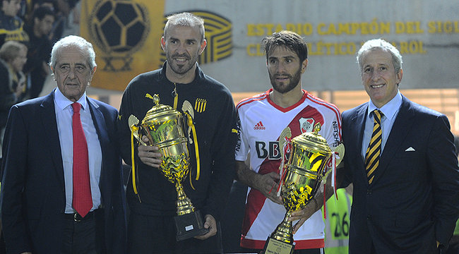 imagen de El estreno del "Campeón del Siglo" fue con victoria ante River