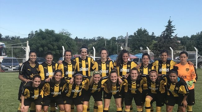 imagen de Fútbol Femenino | Peñarol debutó con una gran victoria