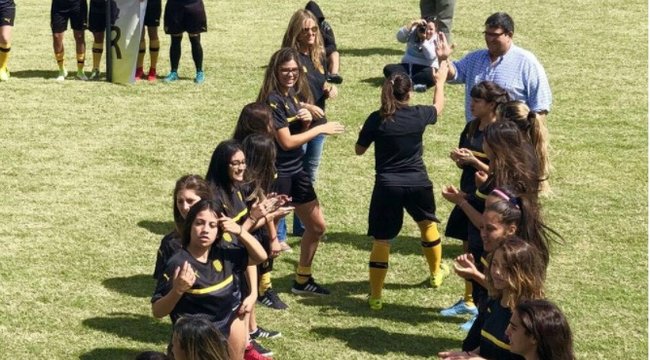 imagen de #FútbolFemenino | Peñarol presentó a sus planteles con la presencia del Presidente Barrera