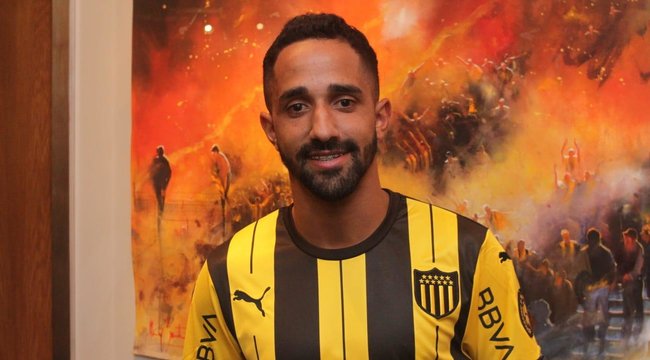 imagen de Juan Acosta firmó contrato con Peñarol