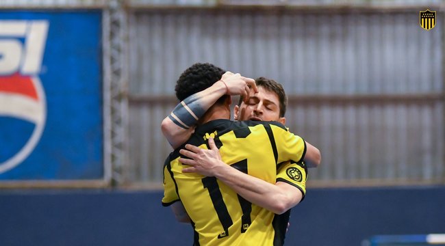 imagen de Peñarol dio el primer paso rumbo a semifinales