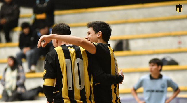 imagen de ¡Seguimos! Peñarol volvió a golear y llegó a 59 partidos invicto
