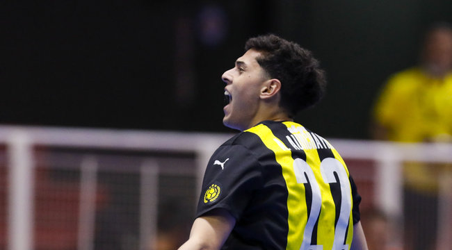 imagen de Peñarol enfrenta a Boca en busca de la clasificación
