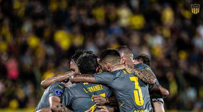 imagen de Peñarol goleó a River Plate y avanzó en la CONMEBOL Sudamericana