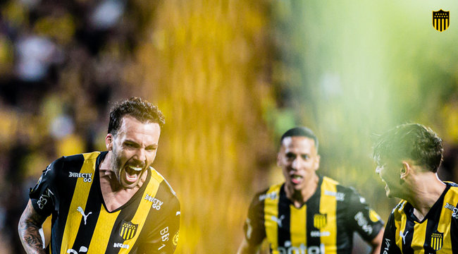 imagen de Gran triunfo ante River en el Campeón del Siglo