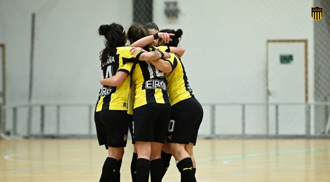 imagen de Peñarol goleó a Racing en Fútbol Sala Femenino