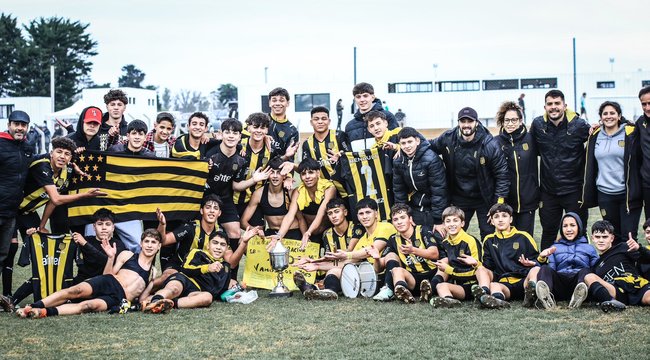 imagen de Peñarol Campeón de la categoría Sub 15