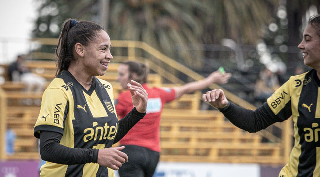 imagen de Peñarol goleó a Montevideo City Torque en la última fecha del Torneo Apertura