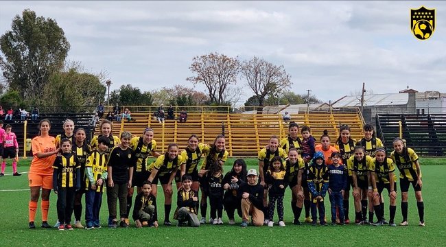 imagen de Goleada carbonera en el debut del Clausura