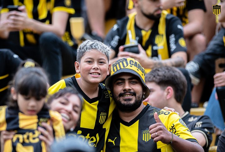 hinchada de Peñarol