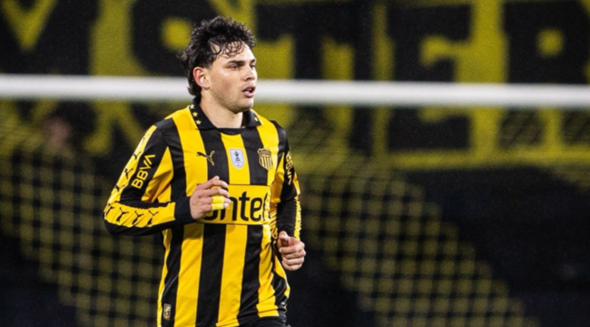 imagen de Peñarol enfrenta a Cerro Largo en el Centenario