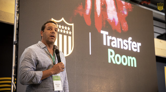 imagen de Peñarol albergó el TransferRoom en el Campeón del Siglo