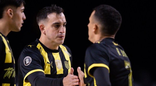 imagen de Peñarol le ganó a Villa Española ¡14 a 0!