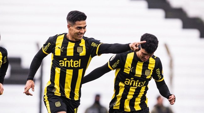 imagen de Peñarol goleó a Danubio en Jardines