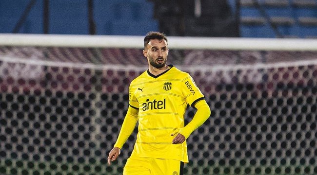 imagen de Peñarol lidera la Tabla Anual de la Liga AUF Uruguaya